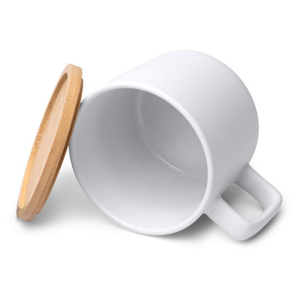 Tazza in ceramica con finitura esterna opaca e manico quadrato. Capacità 350 ml sublimatica